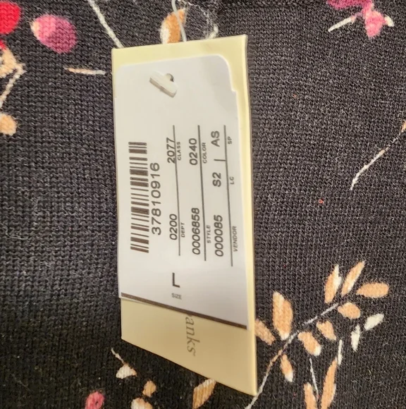 NWT Christopher Banks Floral Black Women's Top Size Large - Picture 4 of 8